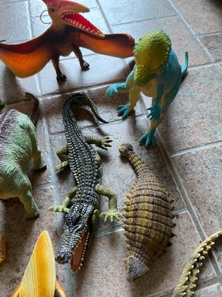 Dinosauri e rettili giocattolo
