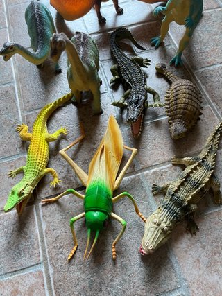 Dinosauri e rettili giocattolo