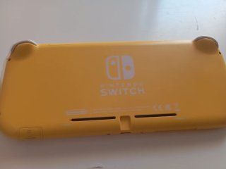 Nintendo Switch Lite Amarilla
