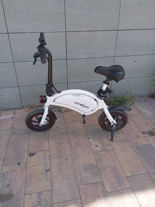Bicicleta Eléctrica Blanca Plegable WINDGOO