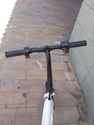 Bicicleta Eléctrica Blanca Plegable WINDGOO