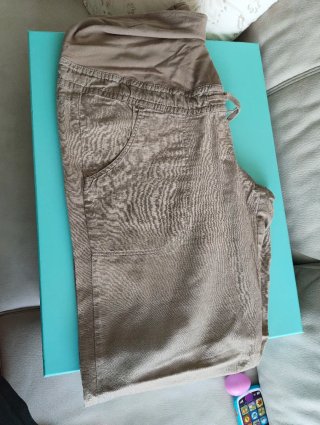Pantalón premamá talla 46 beige