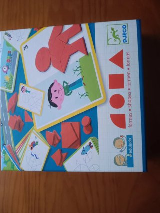 Varios juegos 6€ cada uno. Puedo enviar
