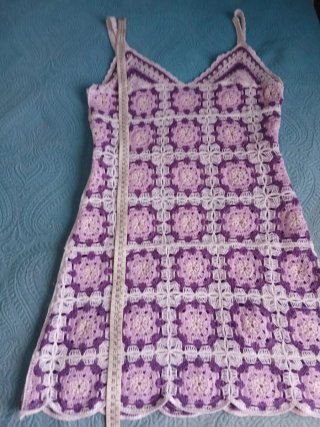 Vestido crochet morado y blanco