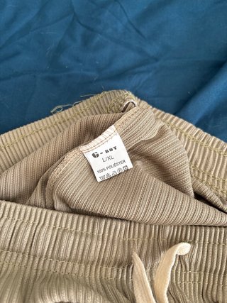 Pantalón largo beige de canalé