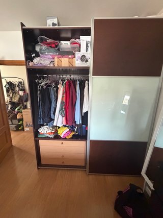 Armario puertas correderas madera y cristal