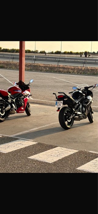 Kawasaki ER6F 2011 Negra