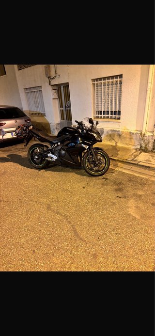 Kawasaki ER6F 2011 Negra