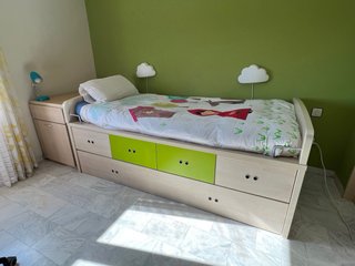 Cama infantil con cajones y escritorio