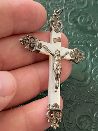 Precioso crucifijo antiguo plata y nácar