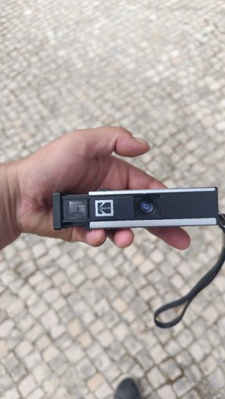 Máquina Kodak Mini Instamatic S30