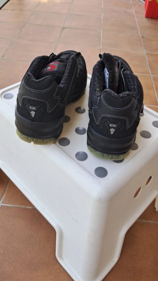 Zapatos de seguridad Cofra Talla 36
