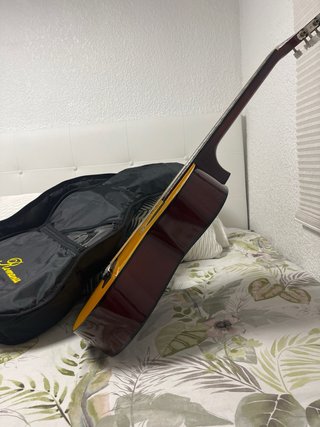 Guitarra clásica española Victoria Romanza + funda