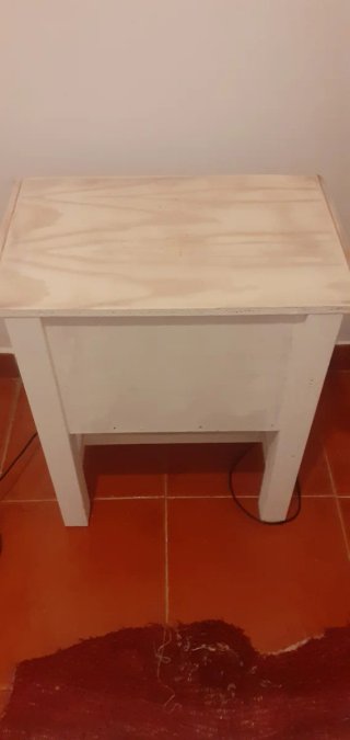 Cómoda con espejo y mesita