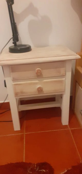 Cómoda con espejo y mesita