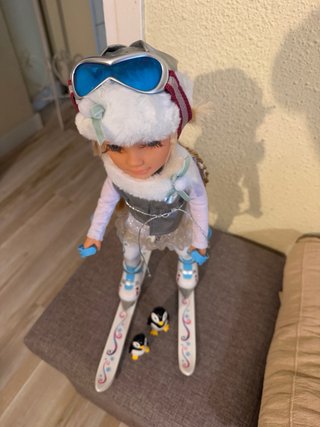 Nancy Esquiadora con Pingüinos