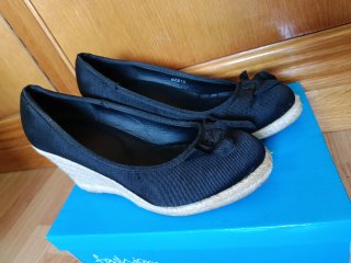 Zapato cuña esparto negro