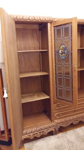 Armario Clásico Años 20 Madera y Cristal