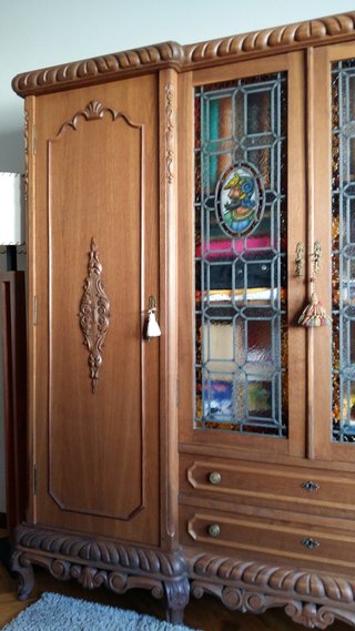 Armario Clásico Años 20 Madera y Cristal