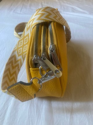 Borsa  gialla con tracolla fantasia