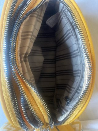 Borsa  gialla con tracolla fantasia