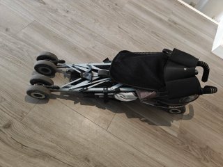 Silla de paseo Maclaren plegable, plástico y funda