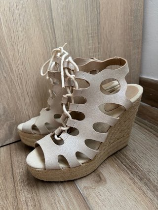 Cuñas verano con brillos beige/dorado