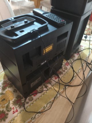 Cadena Sanyo + Altavoces + Mando