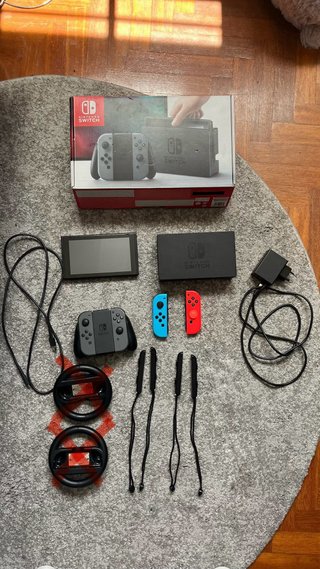 Nintendo Switch 2017 32g 4 joycons