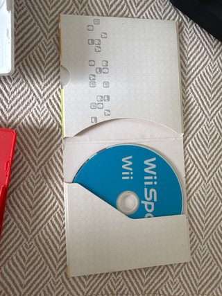 Pacchetto Nintendo Wii, include giochi e controller
