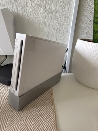 Pacchetto Nintendo Wii, include giochi e controller