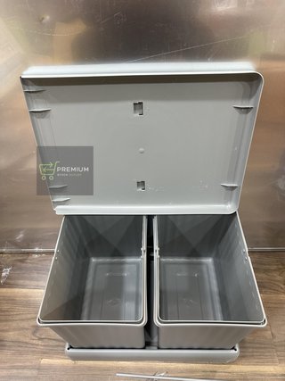 Cubos de Basura y Reciclaje con Tapa automática