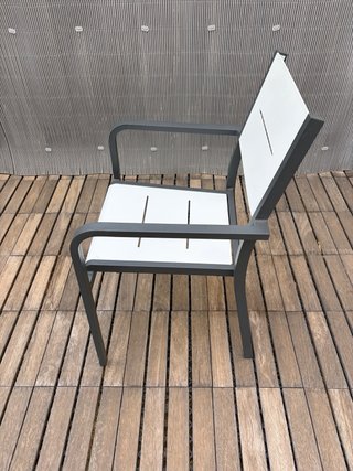 Silla de aluminio para exterior apilable