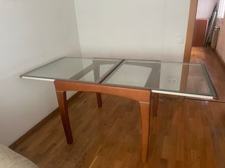 Mesa de comedor con sillas