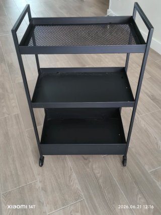 Camarera metálica negro