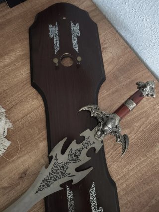 Espada decorativa de pared