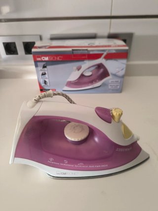Plancha de ropa Clatronic 2200W