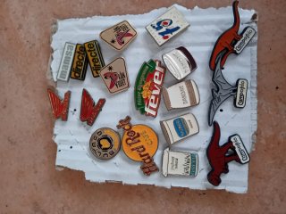 Pins diferentes marcas