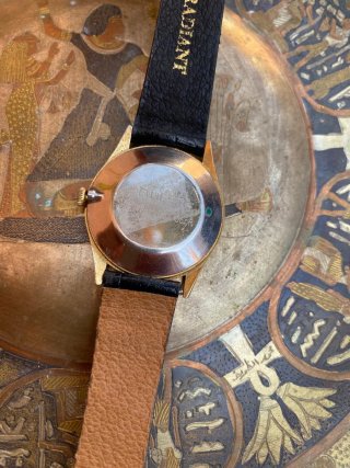 Reloj Quest 17 Jewels morado Dorado