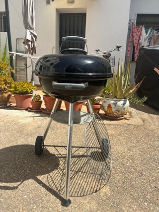 Barbacoa Weber Negra y Plateada