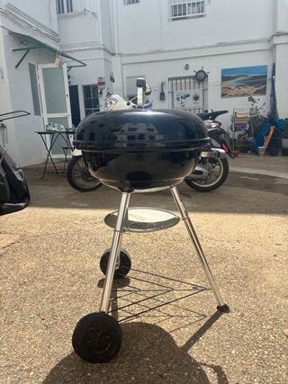 Barbacoa Weber Negra y Plateada