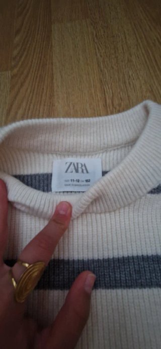 Chaleco Zara rayas beige y gris talla 11-12
