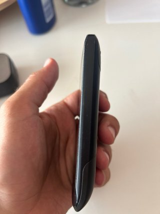 Móvil HTC Wildfire S Negro. No enciende