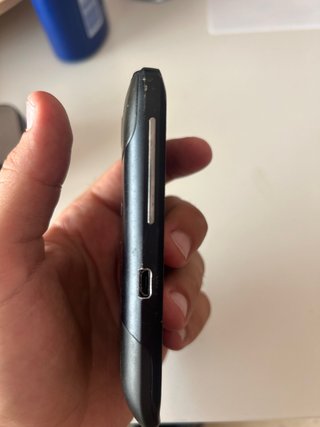 Móvil HTC Wildfire S Negro. No enciende