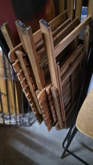 Mesa de madera plegable para terraza