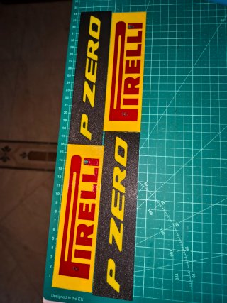 Decoración Scalextric Pirelli P Zero