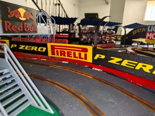 Decoración Scalextric Pirelli P Zero