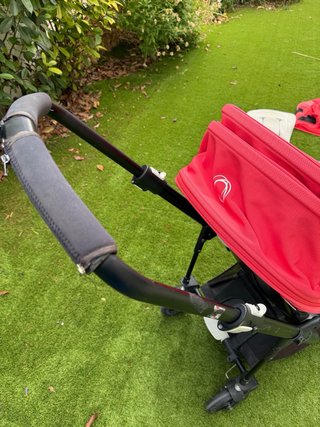 Carrito Bugaboo Bee Negro y Rojo