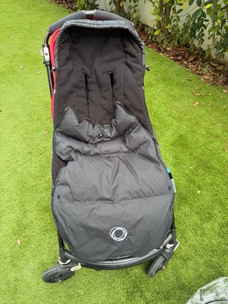 Carrito Bugaboo Bee Negro y Rojo
