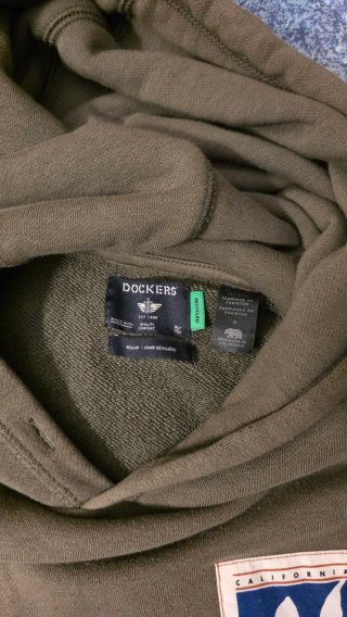 Sudadera Dockers verde con parche